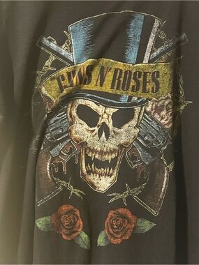 Torrid women’s Guns & roses tee sz 3x soft New””